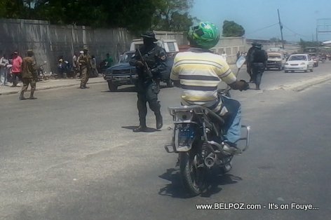 Haiti - La Police ap Gere Lari-a